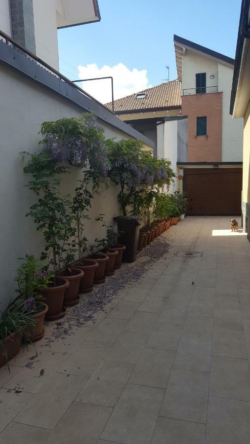 Monteceneri 9 B&B Rho Exterior foto